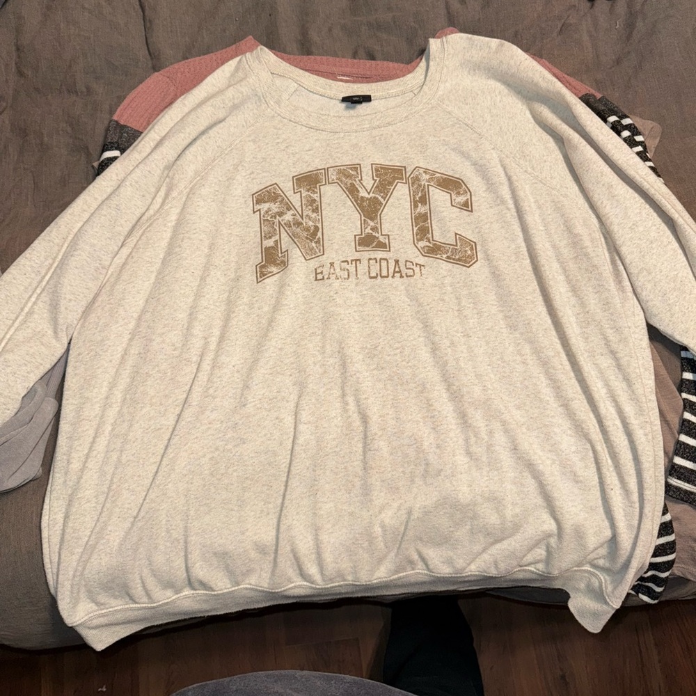 Torrid NYC pullover sweatshirt
